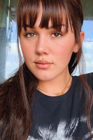 Photo of Daisy Taylor from the Latest Netflix gallery