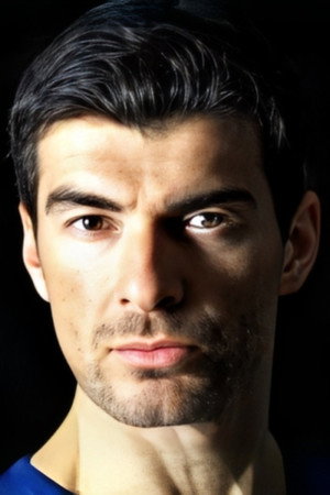 Photo of Özgür Özberk from the Latest Netflix gallery
