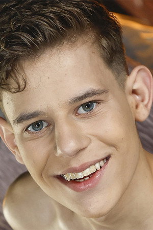 Photo of Sam Narcis from the Latest Netflix gallery