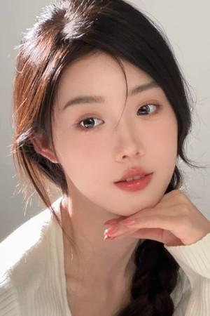 Photo of Mo Ning from the Latest Netflix gallery