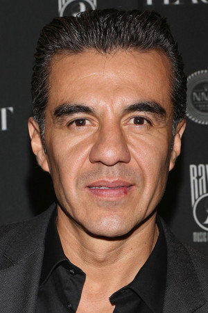Adrián Uribe photo