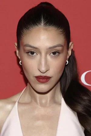 Photo of Noa Fisher from the Latest Netflix gallery