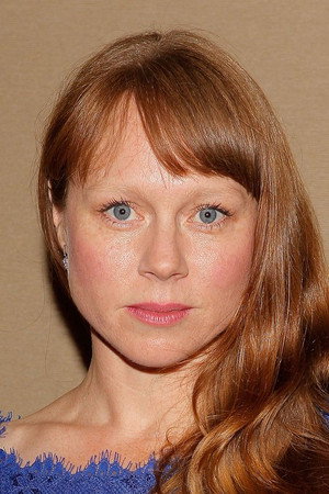 Hayley McElhinney photo