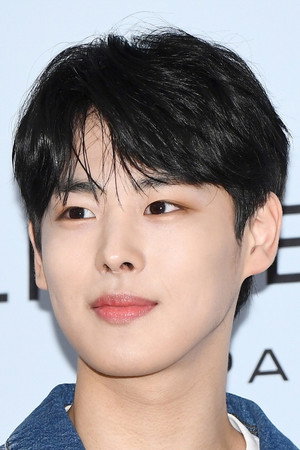 Choi Byung-chan photo