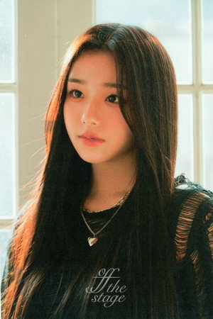 Photo of Kim Chae-yeon from the Latest Netflix gallery