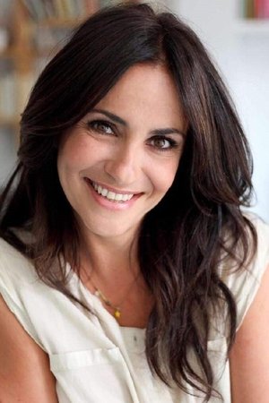 Melani Olivares photo