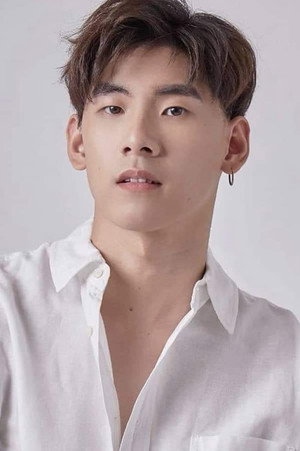 Thanakorn Kuljarassombat photo