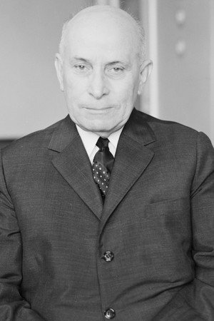 Photo of Américo Tomás from the Latest Netflix gallery