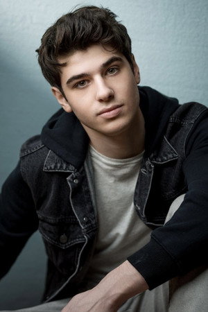 Photo of Oscar Chark from the Latest Netflix gallery