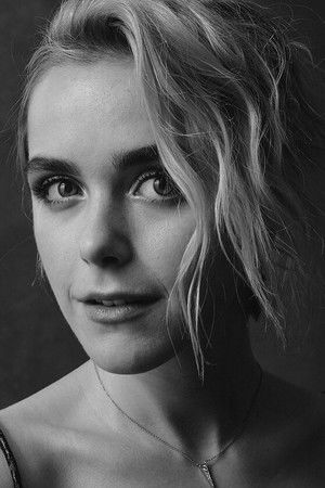 Kiernan Shipka photo
