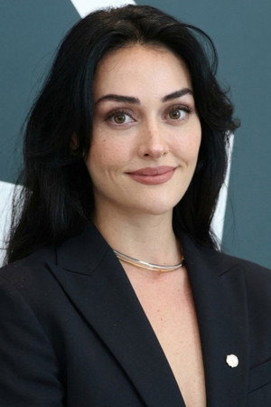 Photo of Esra Bilgiç from the Latest Netflix gallery