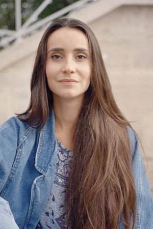 Photo of Salomé Saqué from the Latest Netflix gallery