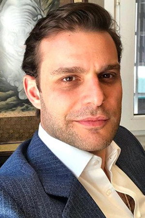 Photo of Mehmet Aslan from the Latest Netflix gallery