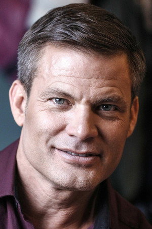 Casper Van Dien photo