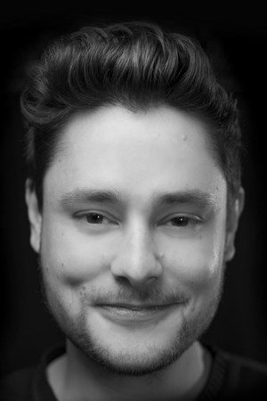Photo of Kevin Kopacka from the Latest Netflix gallery