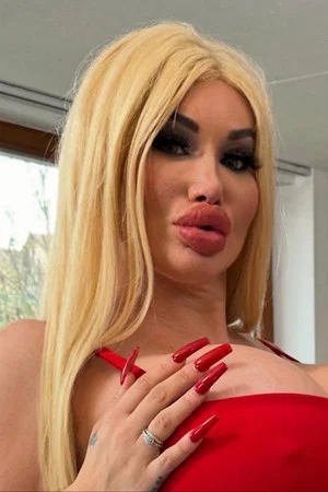 Photo of Bibi Bugatti from the Latest Netflix gallery