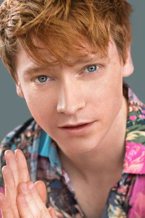 Calum Worthy photo