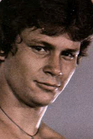 Photo of Lee Marlin from the Latest Netflix gallery