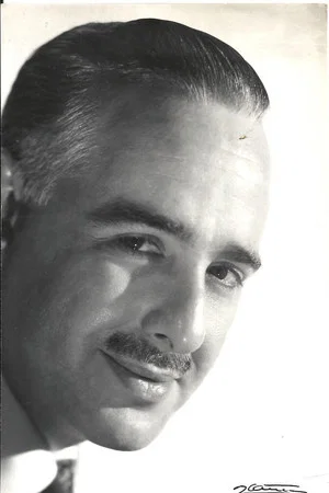 Photo of Alfonso Paso from the Latest Netflix gallery