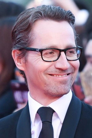 Photo of James Oliver from the Latest Netflix gallery