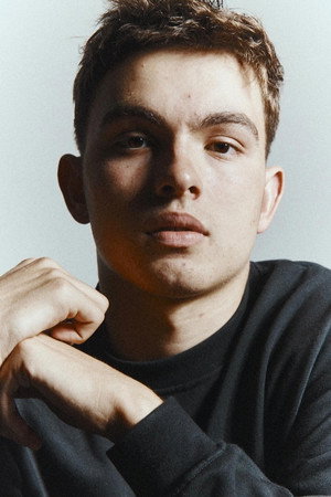 Photo of Eloy Pohu from the Latest Netflix gallery