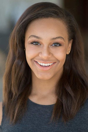 Nia Sioux photo