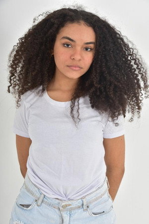 Photo of Gi Fernandes from the Latest Netflix gallery