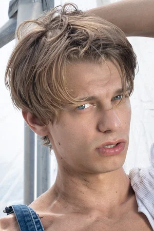 Photo of Leo Louis from the Latest Netflix gallery