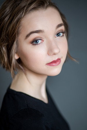 Julia Sarah Stone photo