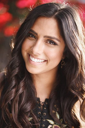 Michelle Khare photo