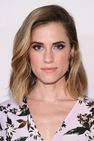 Allison Williams photo