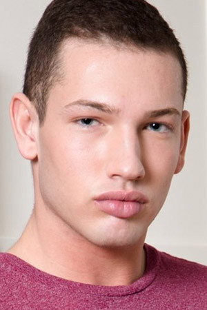 Photo of Hunter Smith from the Latest Netflix gallery
