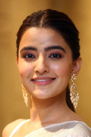 Rukshar Dhillon photo