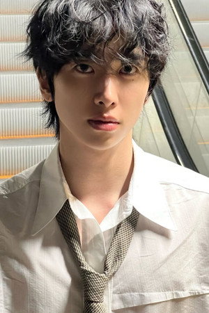 Photo of Lee Dong-yeol from the Latest Netflix gallery