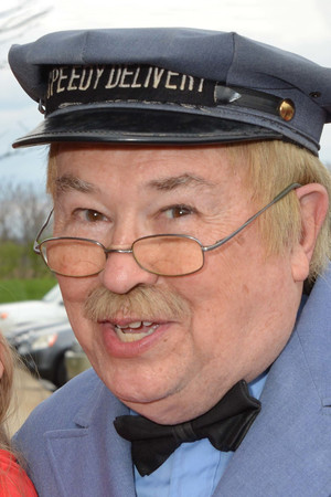Photo of David Newell from the Latest Netflix gallery