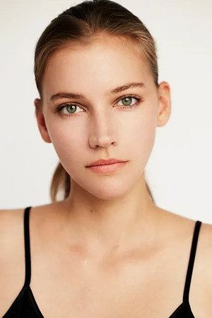 Photo of Oriana Leman from the Latest Netflix gallery