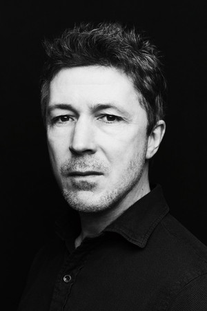 Aidan Gillen photo