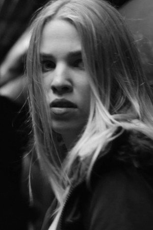 Photo of Sarah Mevers from the Latest Netflix gallery