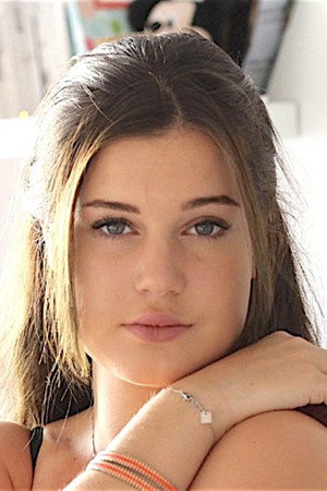 Alexia Chardard photo