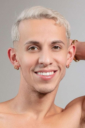 Photo of Des Irez from the Latest Netflix gallery