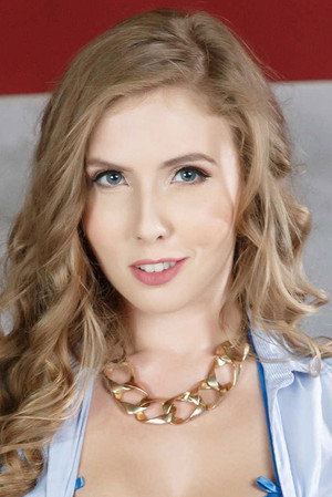 Photo of Lena Paul from the Latest Netflix gallery