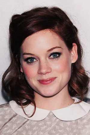 Jane Levy photo