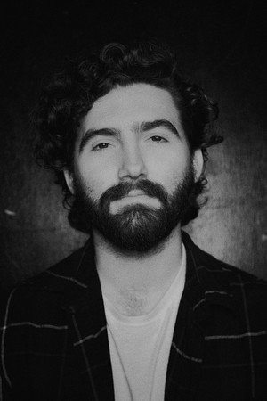 Photo of Tom Williams from the Latest Netflix gallery