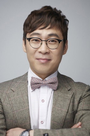 Photo of Jang Dong-hyuk from the Latest Netflix gallery