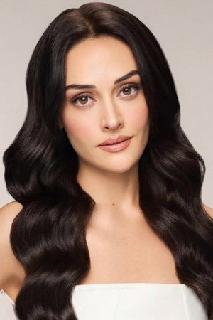 Photo of Esra Bilgiç from the Latest Netflix gallery