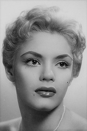 Kitty de Hoyos photo