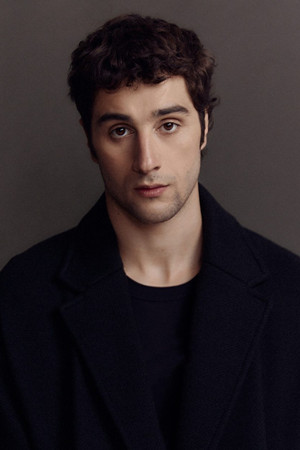 Photo of Agustín Della Corte from the Latest Netflix gallery