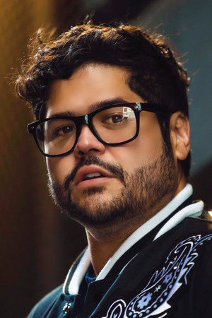 Harvey Guillén photo