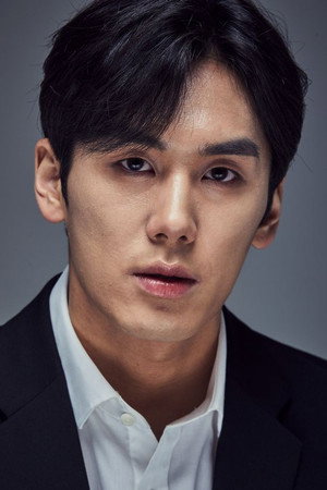 Photo of Cha Solomon from the Latest Netflix gallery