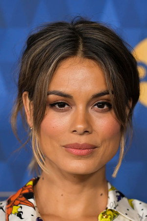 Nathalie Kelley photo